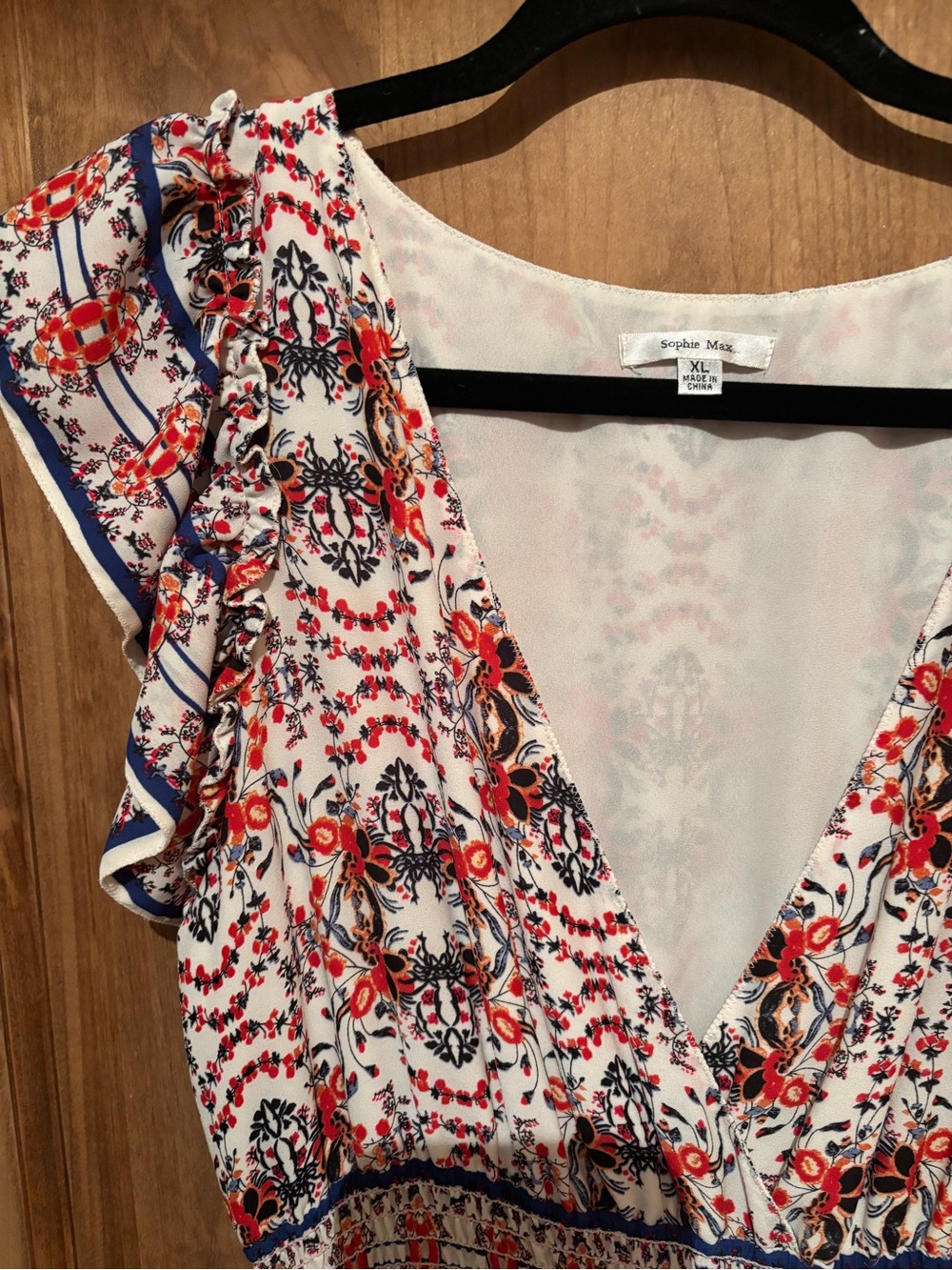 Sophie Max Floral V-Neck Dress in White, Red & Blue - Picture 3 of 4
